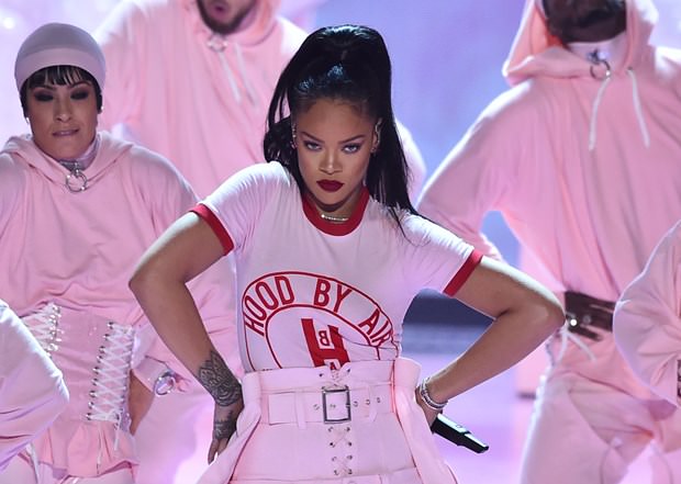 Trump'a ünlü isimlerden tepki