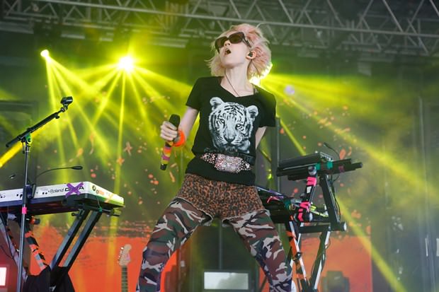 Trump'a ünlü isimlerden tepki