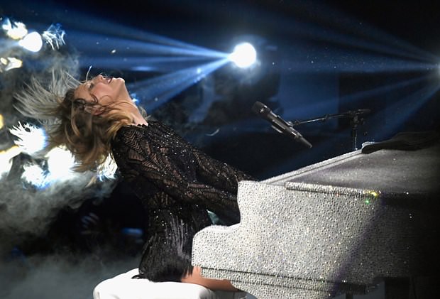 Taylor Swift'ten hayranlarını üzen haber