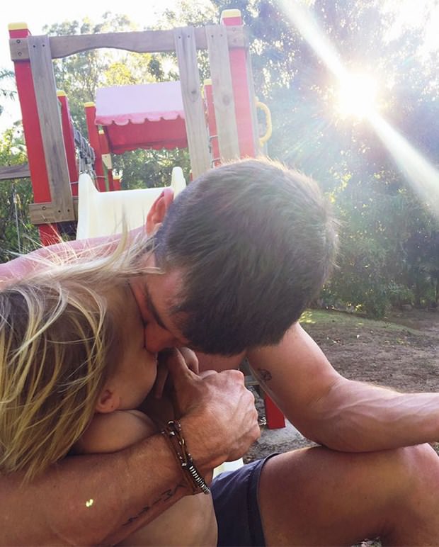 Chris Hemsworth’ün ‘mükemmel baba’ olduğunu kanıtlayan fotoğraflar