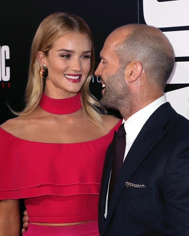 Süper model Rosie Huntington-Whiteley hamile