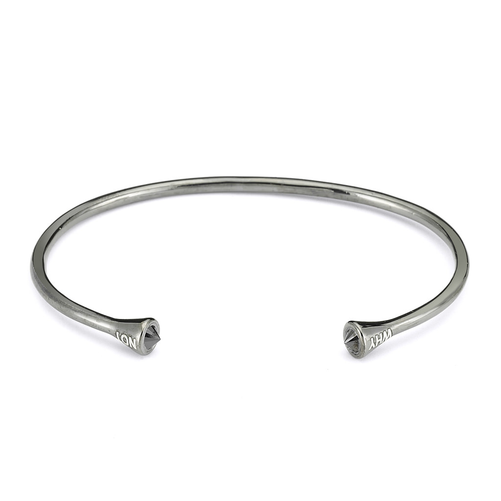 Erkekler neden bileklik takmasın?