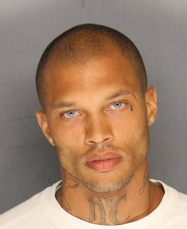 Mahkum Jeremy Meeks podyumda