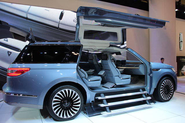 43. Kanada Uluslararası Otomobil Fuarı açıldı