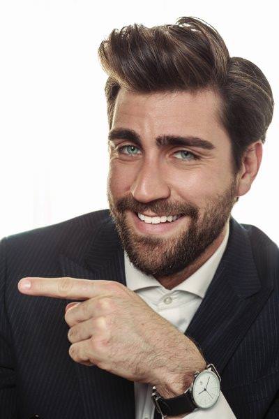 Kendi hikayesinin kahramanı