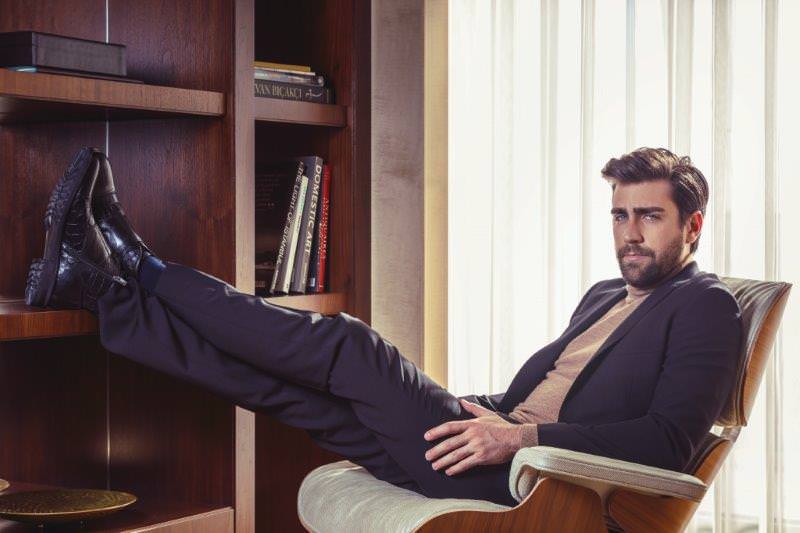 Kendi hikayesinin kahramanı