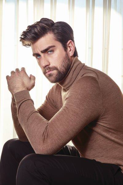 Kendi hikayesinin kahramanı