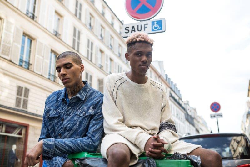 Les Benjamins'den 'Mavi Erkekler'