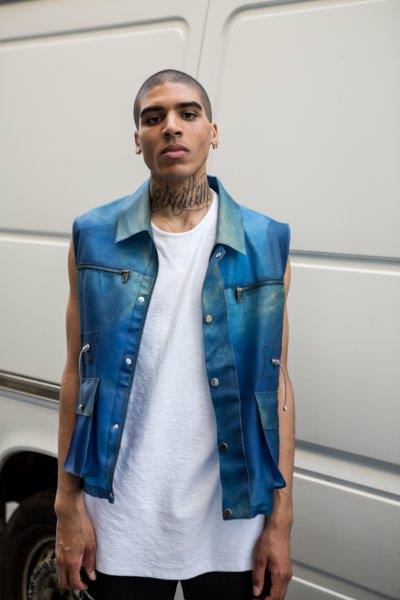 Les Benjamins'den 'Mavi Erkekler'