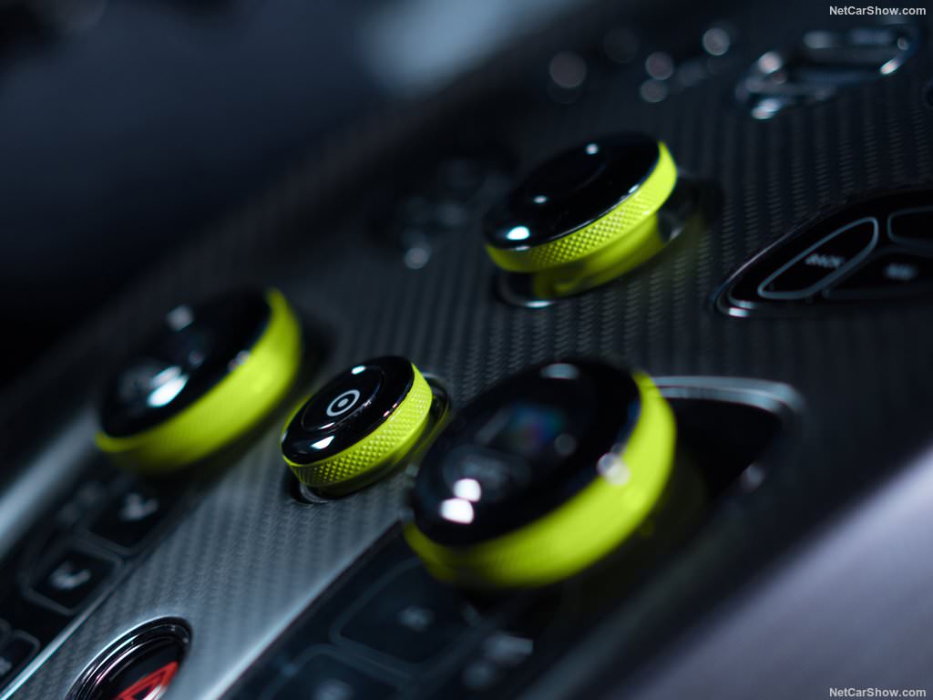 2018 Aston Martin Vantage AMR Pro