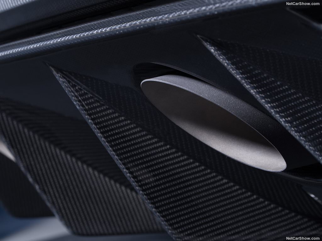 2018 Aston Martin Vantage AMR Pro