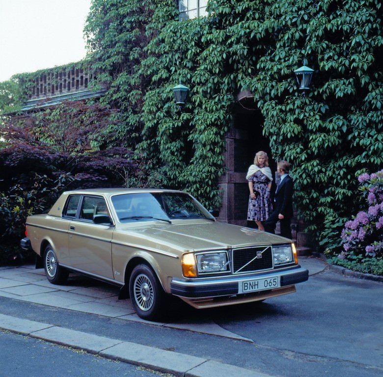 1977 Volvo 262C Bertone Coupe.