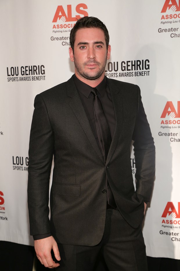 Adriana Lima yeni sevgilisi Matt Harvey ile birlikte