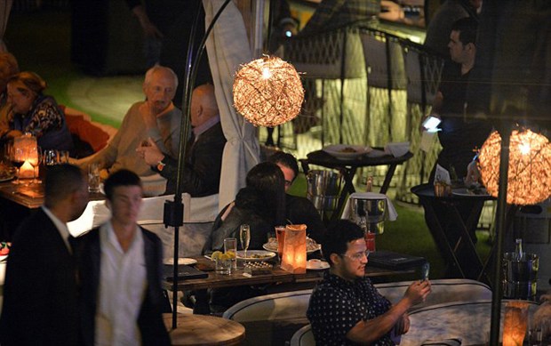 Adriana Lima yeni sevgilisi Matt Harvey ile birlikte