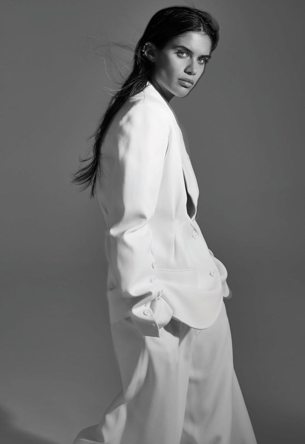 Sara Sampaio: Çıplak poz verdiğimde kendimi güçlü hissediyorum