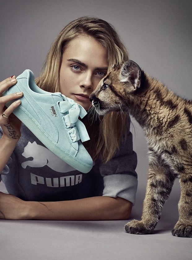Cara Delevingne yavru aslanla