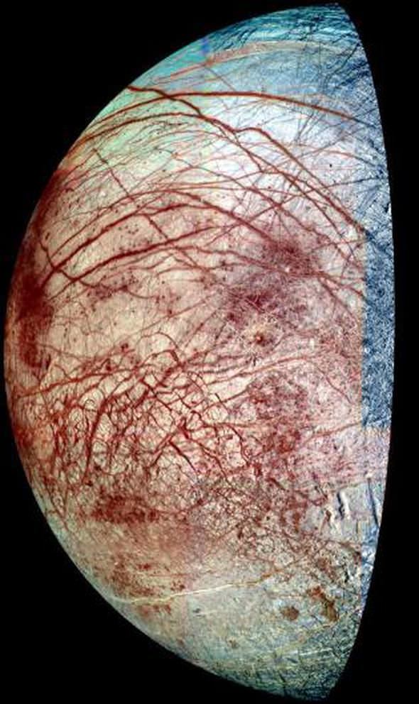 Cassini Uzay Aracı dünyayı görüntüledi! - Google Cassini Uzay Aracını Doodle yaptı