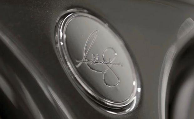 Boksör Anthony Joshua’a özel tasarlanmış dünyanın ilk Range Rover’ı