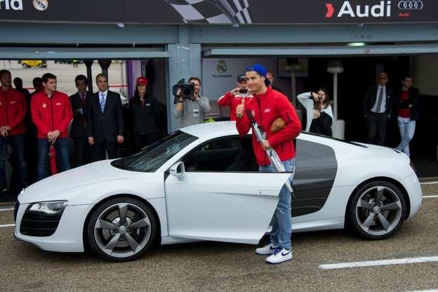 Cristiano Ronaldo’nun süper hızlı otomobilleri