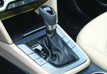 Hyundai Elantra 1.6 CRDi DCT