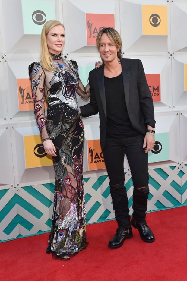 Kısa erkek uzun kadın ilişkisi olan ünlüler