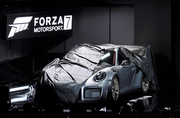 E3 Fuarı'na Porsche damgasını vurdu