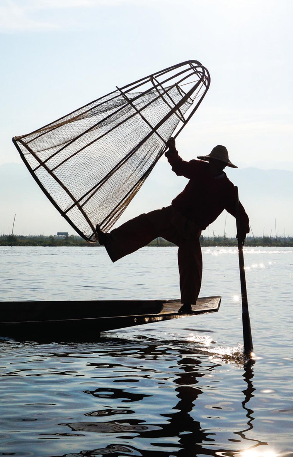 Oğuz aldı başını gidiyor