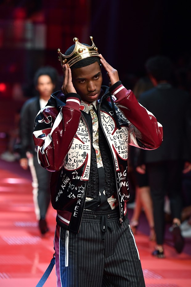 Ünlülerin çocukları Milano Erkek Moda Haftası defilesinde