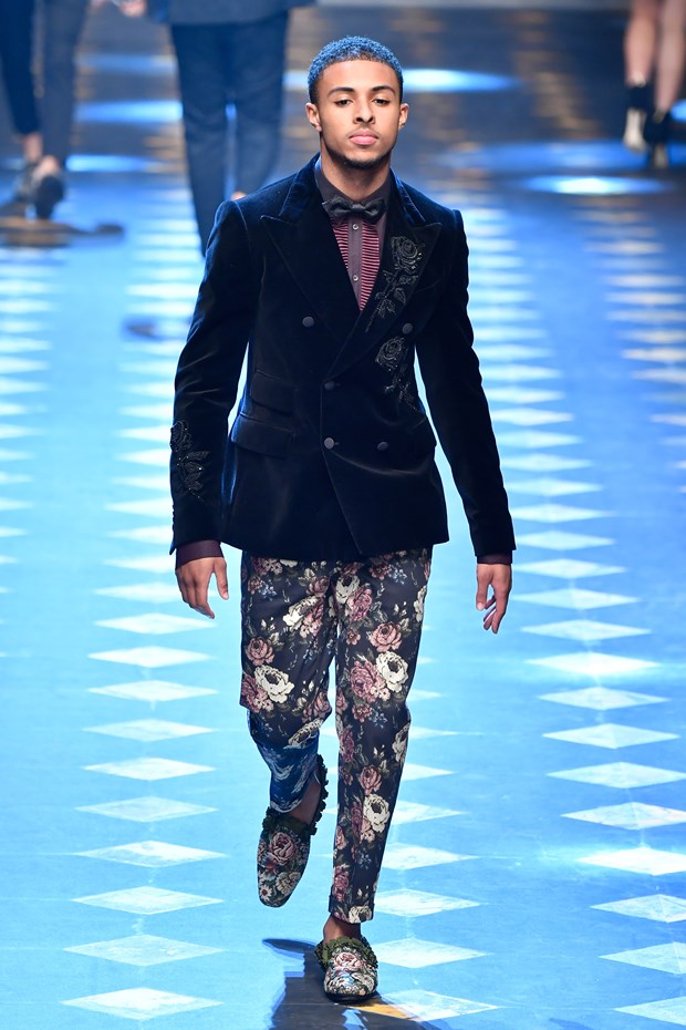 Ünlülerin çocukları Milano Erkek Moda Haftası defilesinde