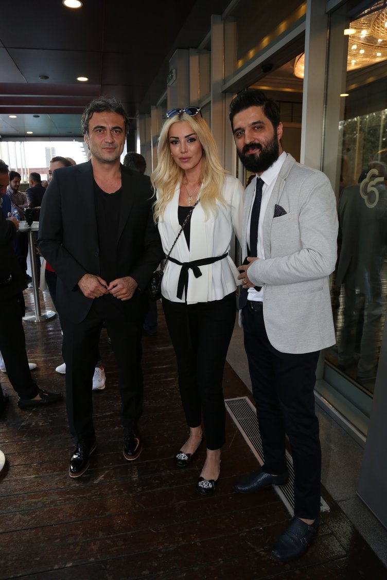 ‘Tankın önüne yatan kardeşe, çatıdan jete atlayan gençlere selam olsun’