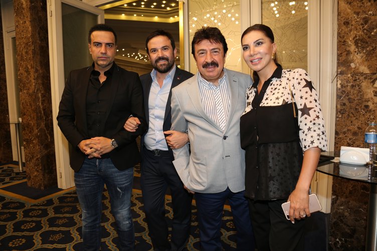 ‘Tankın önüne yatan kardeşe, çatıdan jete atlayan gençlere selam olsun’