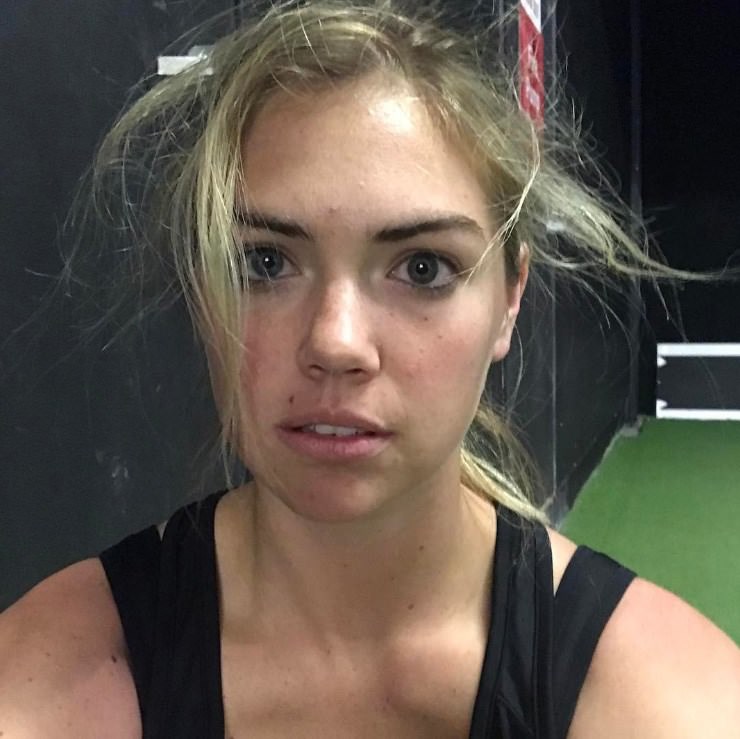 Ünlü güzelleri bir de makyajsız görün