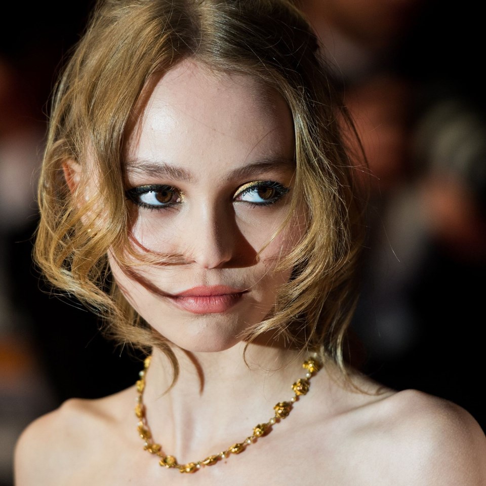 Ünlü güzelleri bir de makyajsız görün