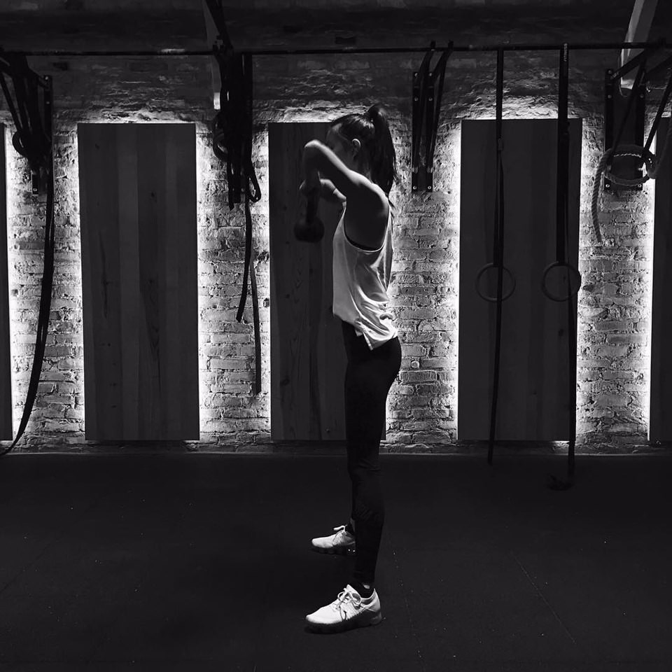 Victoria's Secret modelleri formlarını nasıl koruyor?