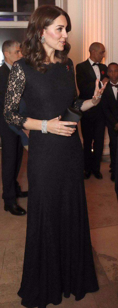 Kate Middleton'dan gövde gösterisi