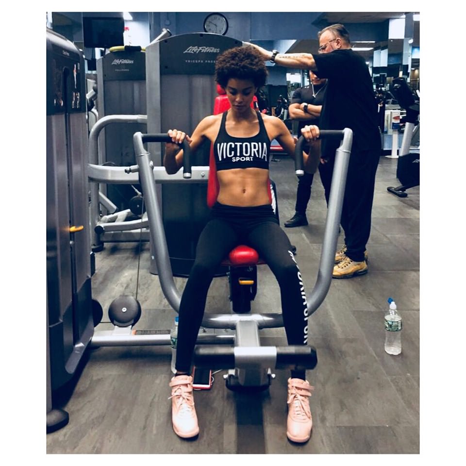 Victoria's Secret modelleri formlarını nasıl koruyor?