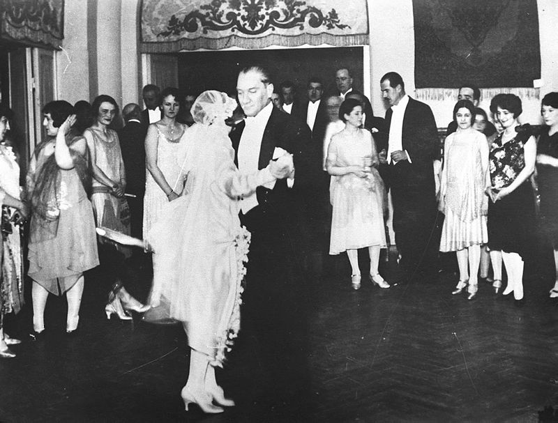 Mustafa Kemal Atatürk'ün giyim tarzı