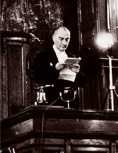 Mustafa Kemal Atatürk'ün giyim tarzı