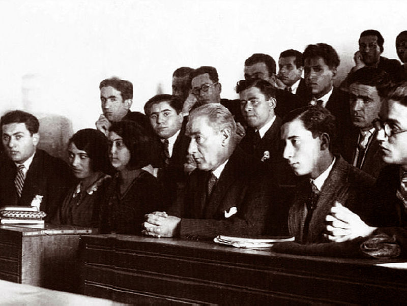 Mustafa Kemal Atatürk'ün giyim tarzı