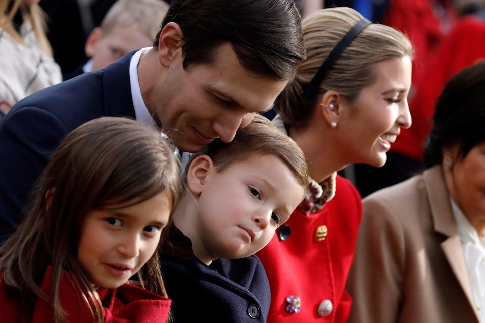 Trump iki hindi bağışladı