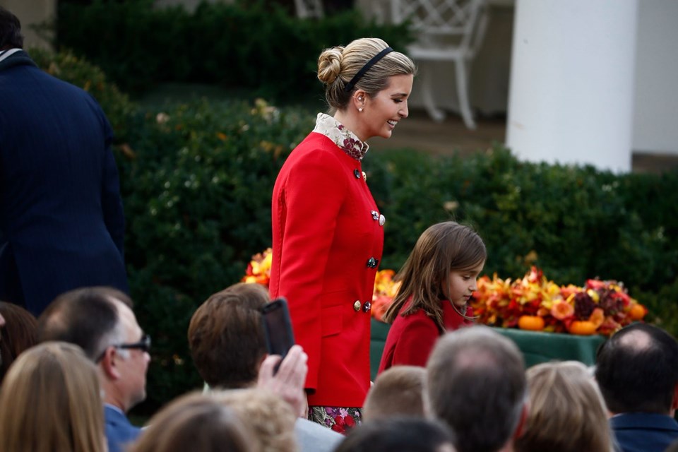 Trump iki hindi bağışladı