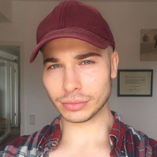 Binbir surat makyaj sanatçısı