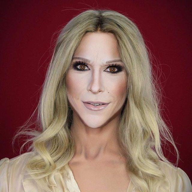 Binbir surat makyaj sanatçısı