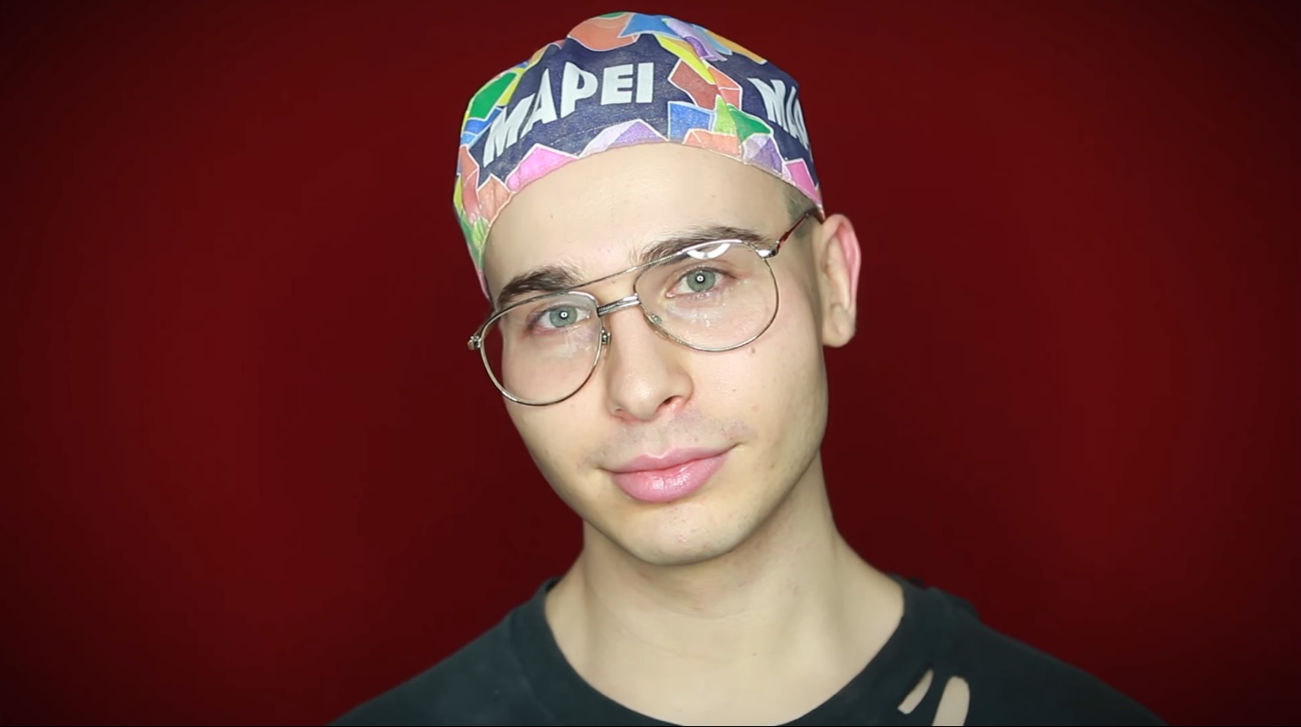 Binbir surat makyaj sanatçısı