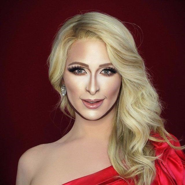 Binbir surat makyaj sanatçısı