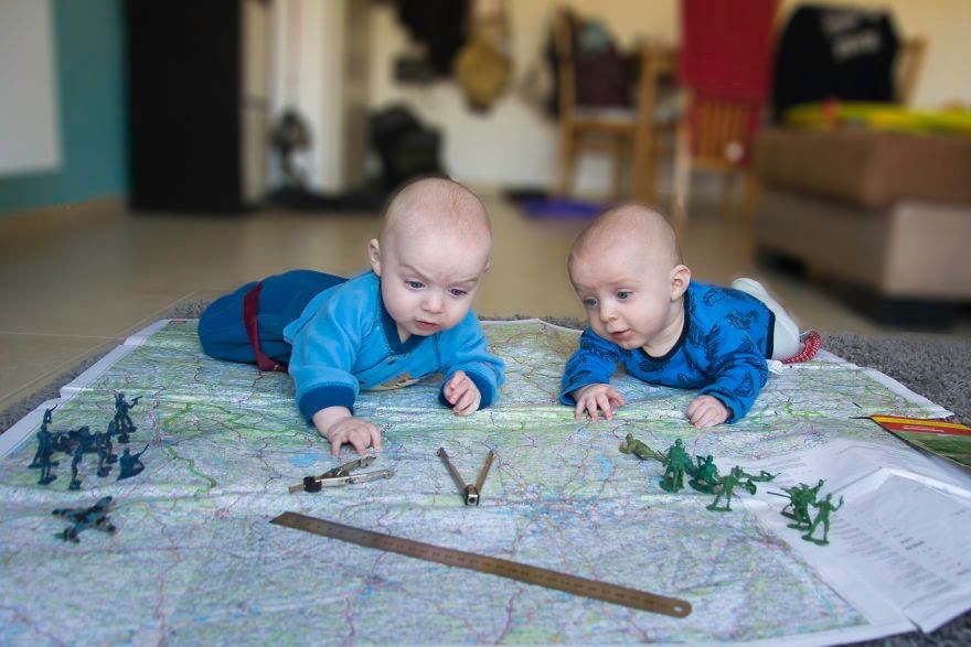 İkiz babasından yaratıcı fotoğraf projesi