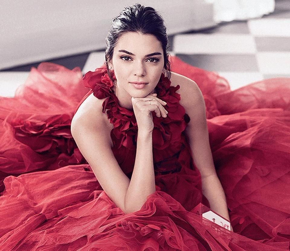 Kendall Jenner ile Kris Jenner'ın benzerliği şaşırttı