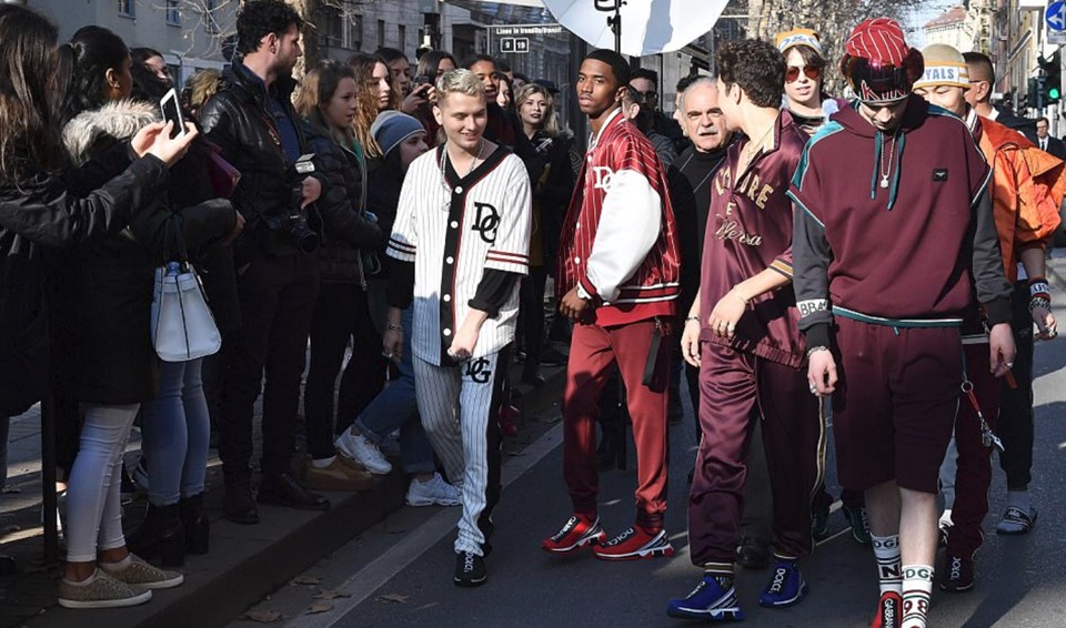 Yıldız isimlerin çocukları podyumları istila etti