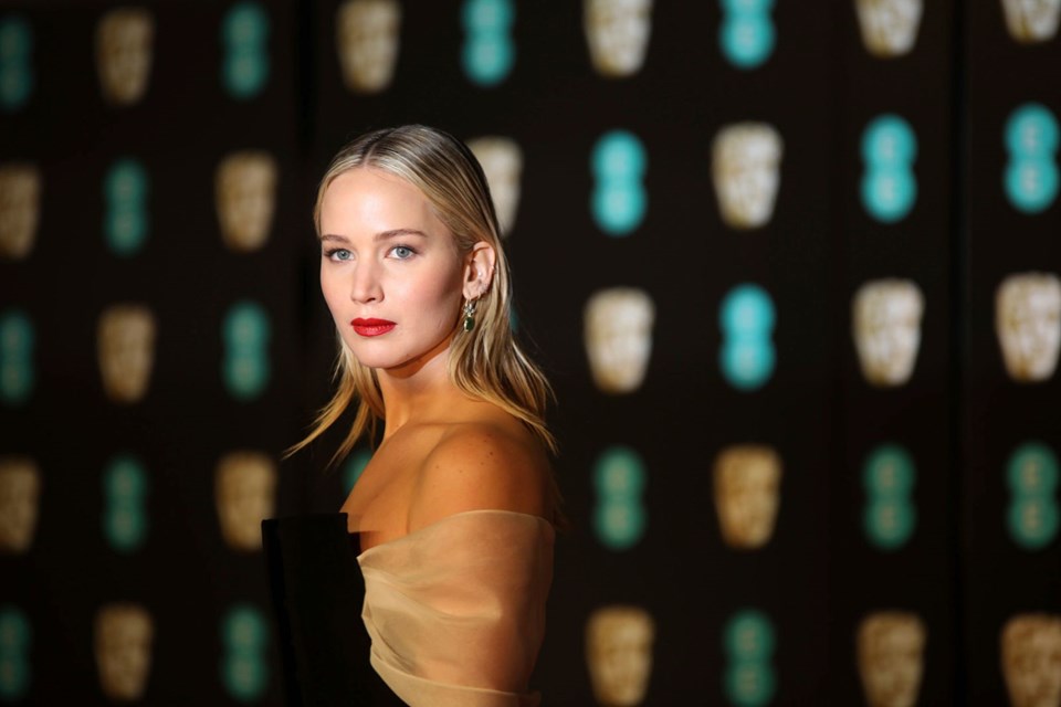 BAFTA ödül töreninde şıklık yarışı