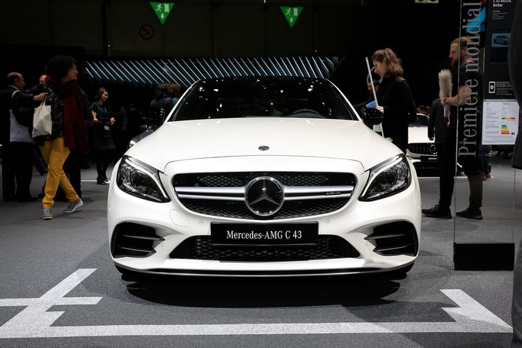 Mercedes-Benz C serisi ile tanışma vakti